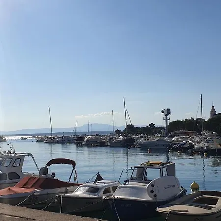 Tea Katnic - 50 M From The & Private Parking Appartement Crikvenica