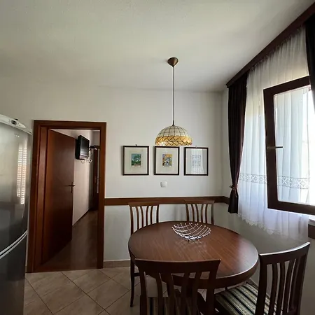 Tea Katnic - 50 M From The & Private Parking Appartement
